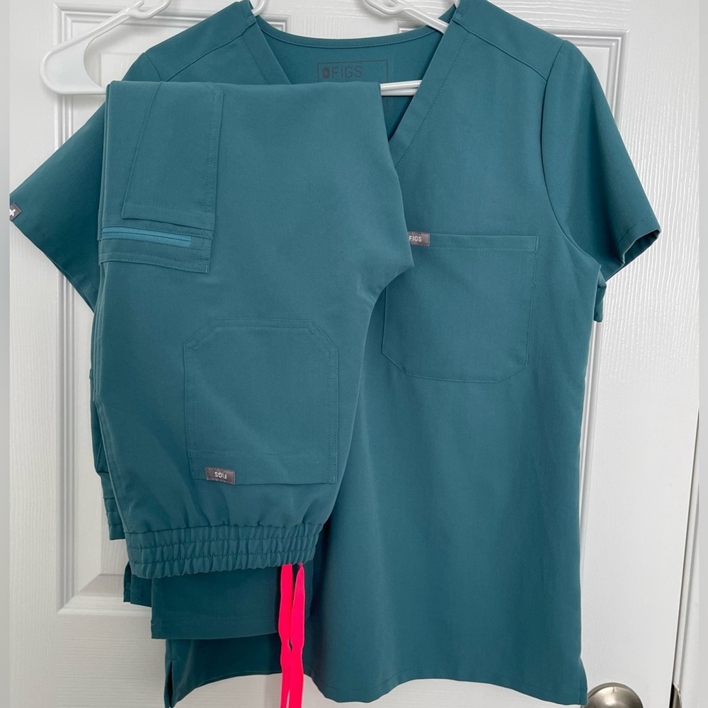 FIGS Small Catarina top + Small Petite Yola pants (Hydrogreen)